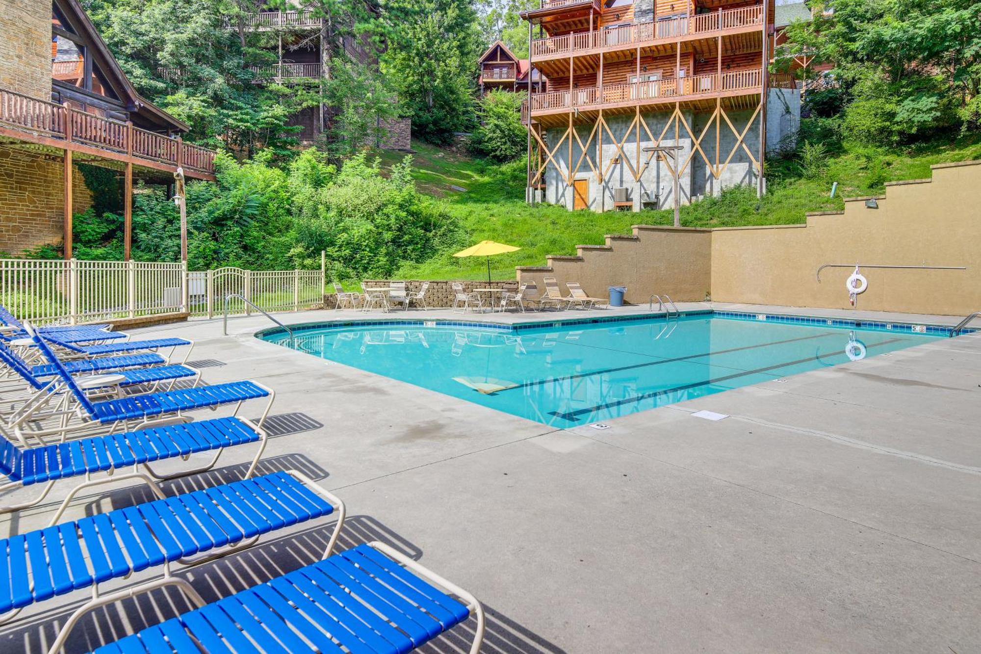 Pigeon Forge Cabin Premier Location And Hot Tub Exteriör bild