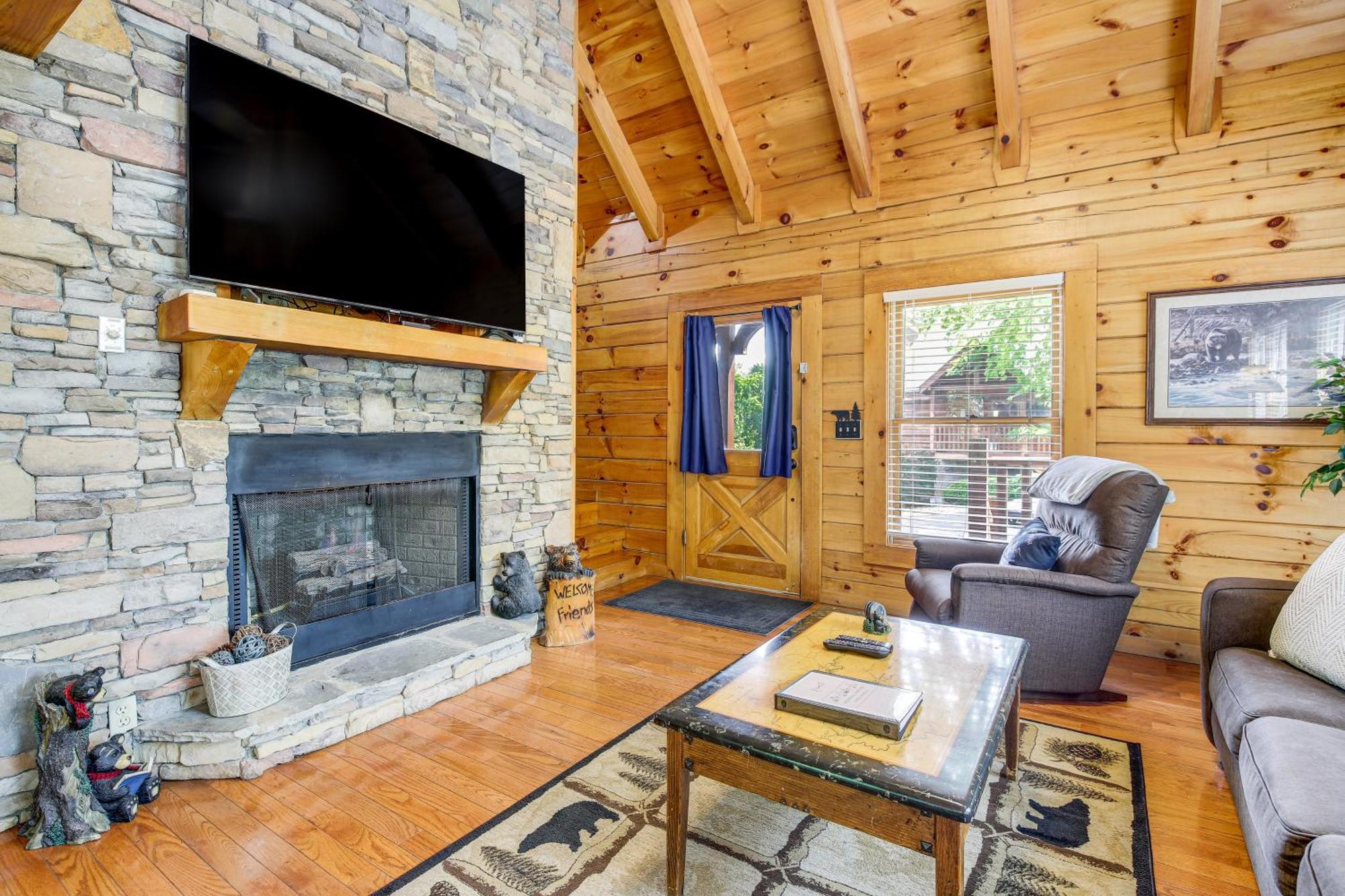 Pigeon Forge Cabin Premier Location And Hot Tub Exteriör bild