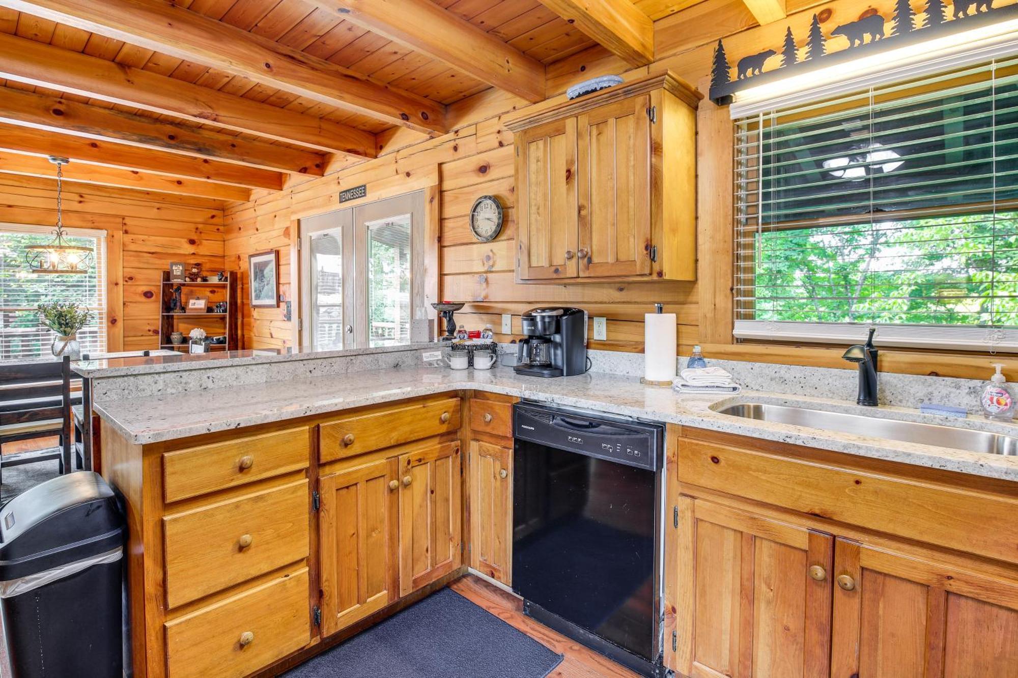 Pigeon Forge Cabin Premier Location And Hot Tub Exteriör bild
